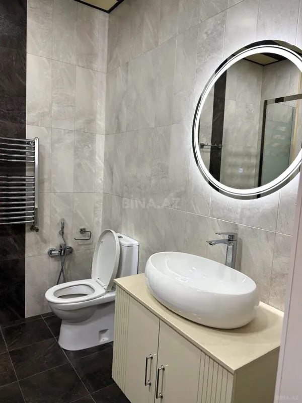 Satılır 3 otaqlı mənzil 140 m²