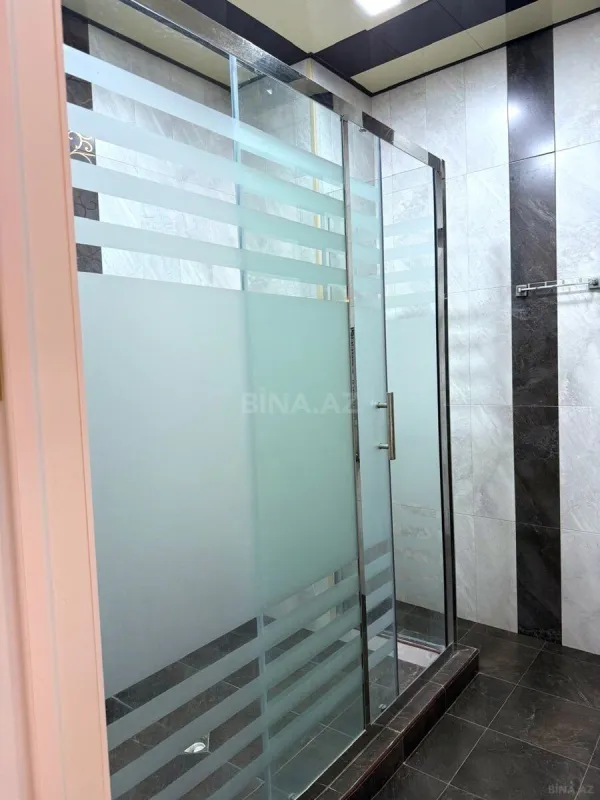 Satılır 3 otaqlı mənzil 140 m²