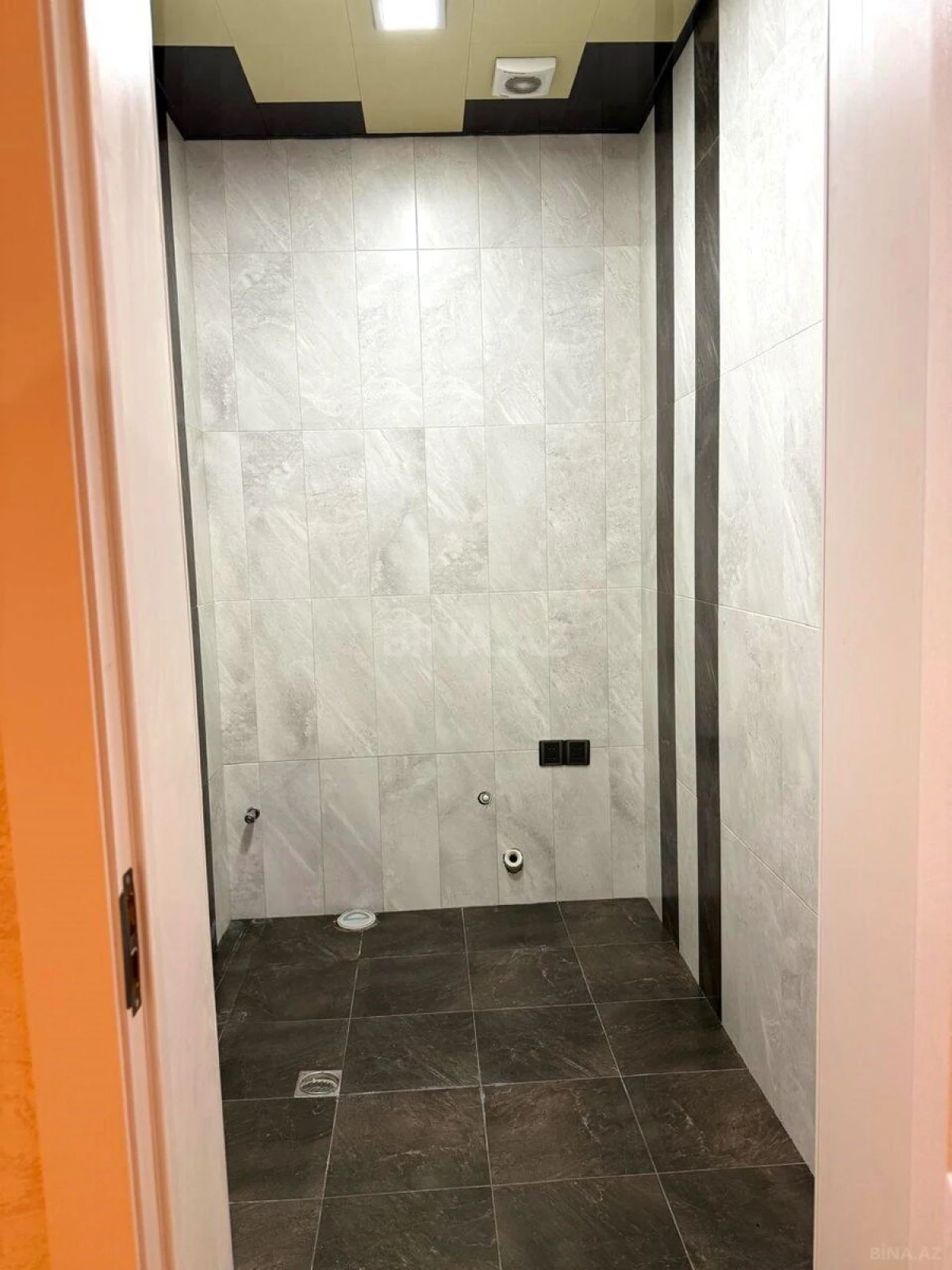Satılır 3 otaqlı mənzil 140 m²