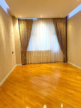 Satılır 3 otaqlı mənzil 140 m²
