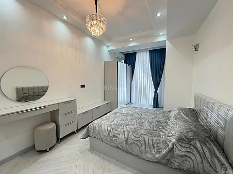 Kirayə verilir 3 otaqlı mənzil 140 m²