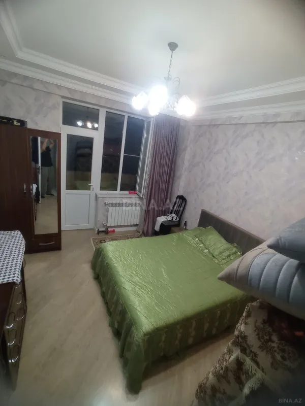Satılır 4 otaqlı mənzil 108 m²