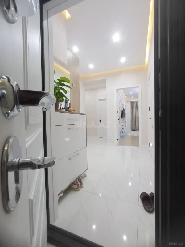 Satılır 4 otaqlı mənzil 108 m²