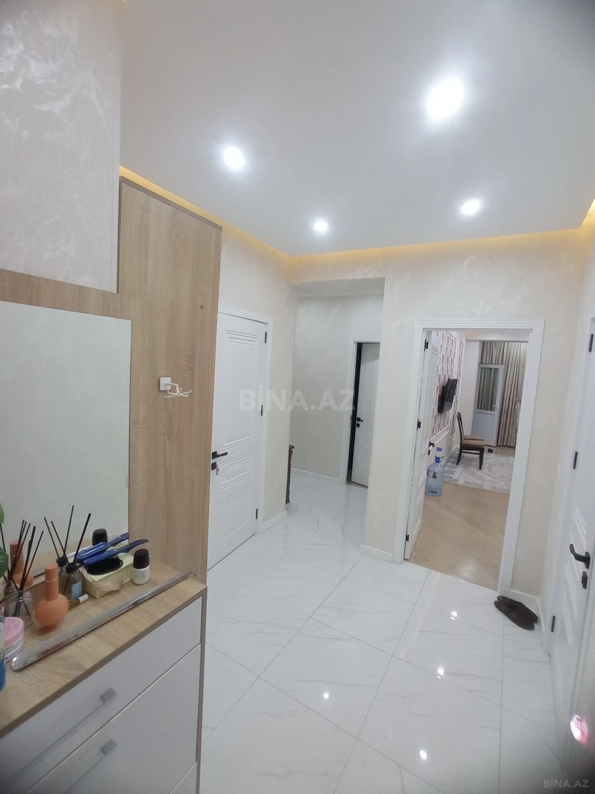 Satılır 4 otaqlı mənzil 108 m²
