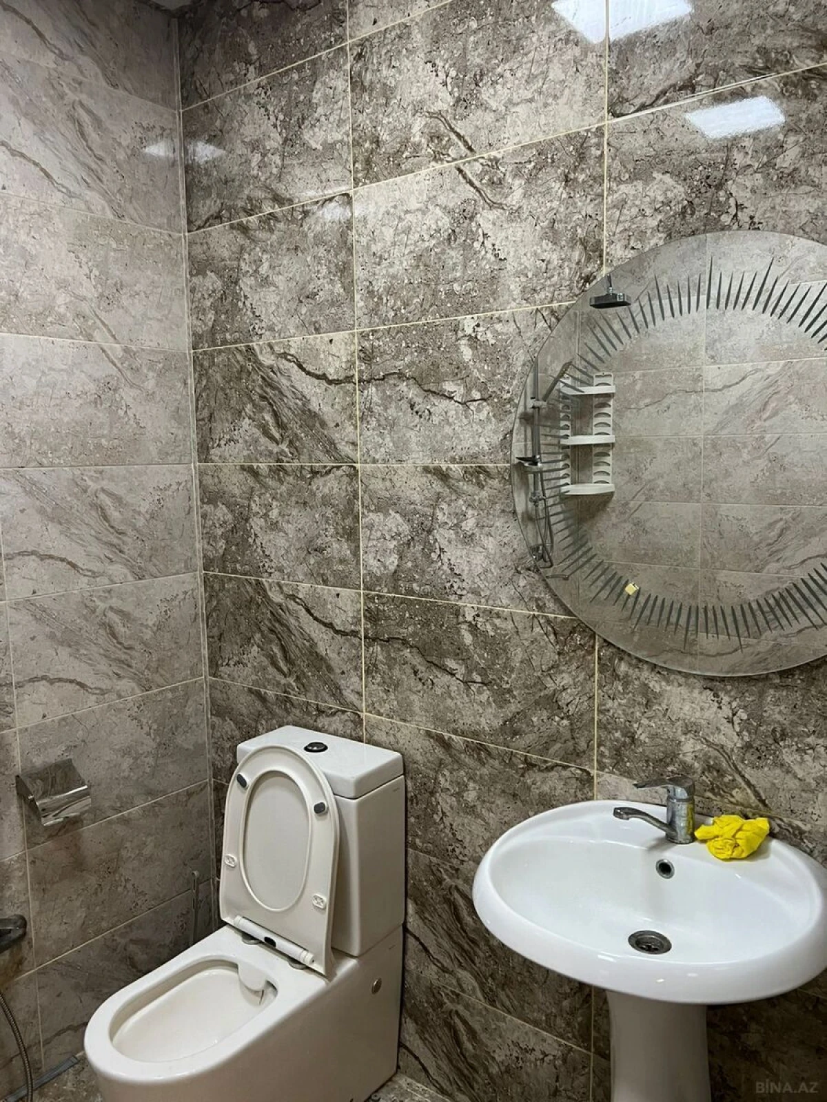 Kirayə verilir 2 otaqlı mənzil 70 m²