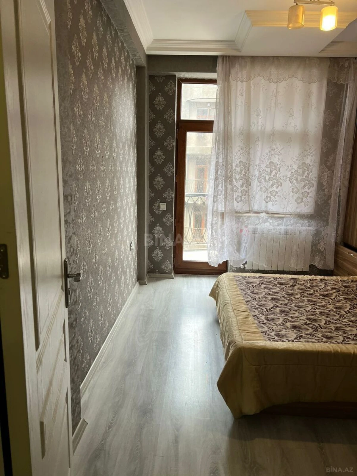 Kirayə verilir 2 otaqlı mənzil 70 m²