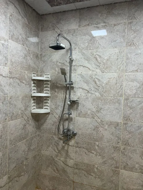 Kirayə verilir 2 otaqlı mənzil 70 m²