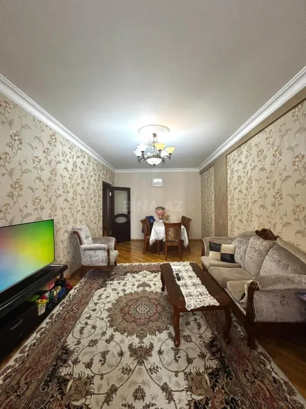 Satılır 3 otaqlı mənzil 125 m²