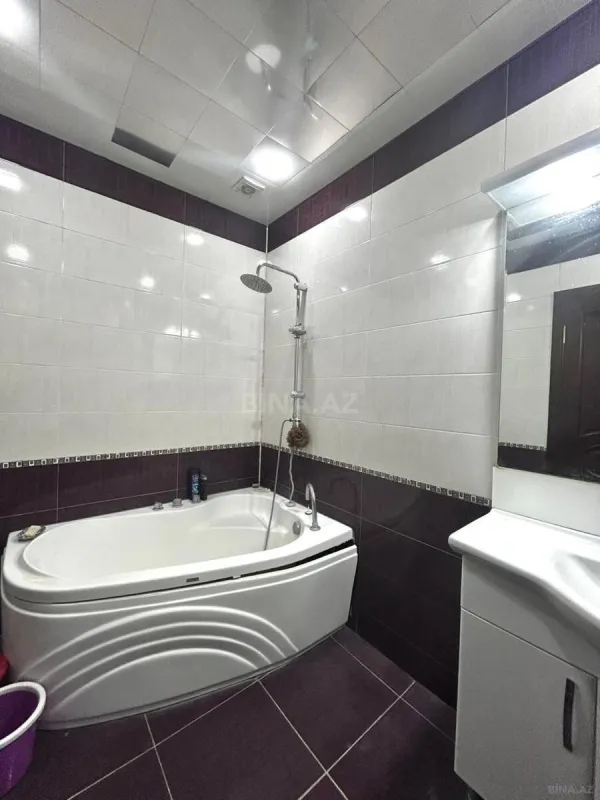 Satılır 3 otaqlı mənzil 125 m²