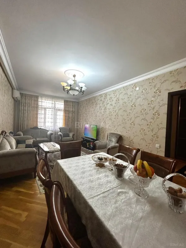 Satılır 3 otaqlı mənzil 125 m²