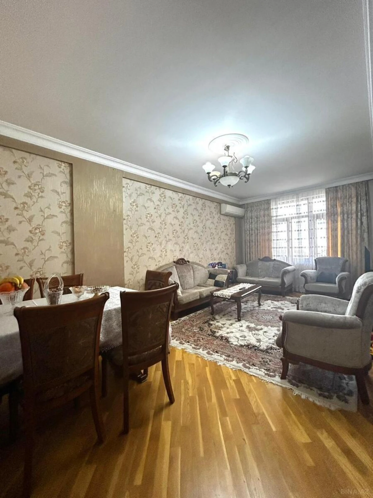 Satılır 3 otaqlı mənzil 125 m²