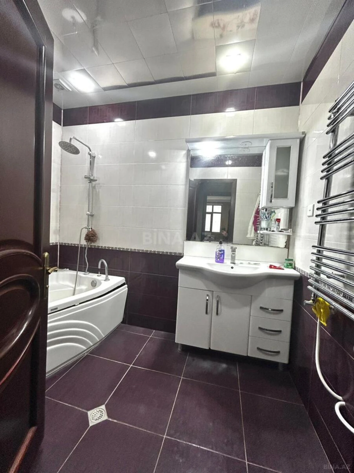 Satılır 3 otaqlı mənzil 125 m²