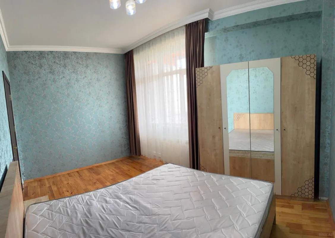 Satılır 3 otaqlı mənzil 110 m²