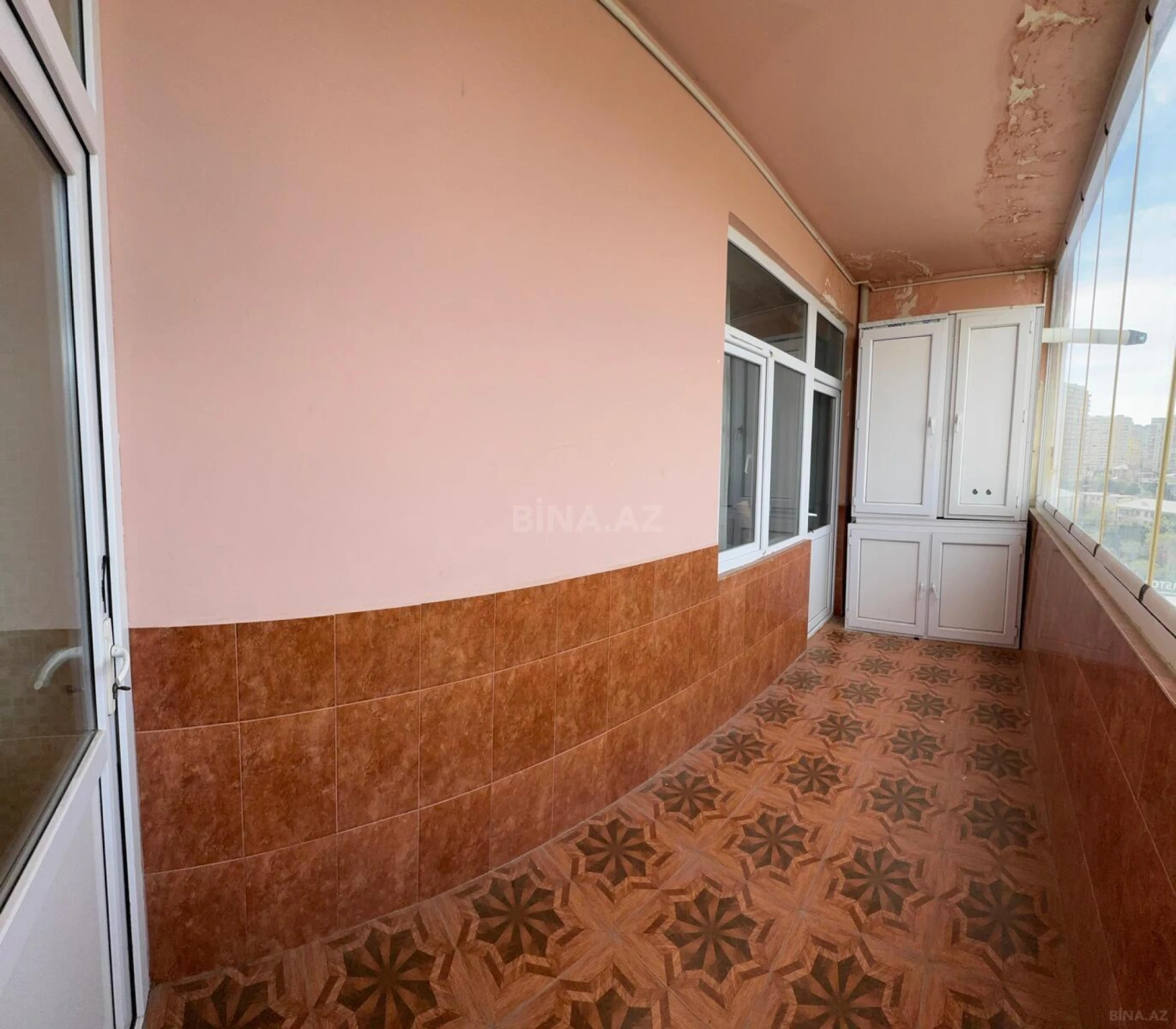 Satılır 3 otaqlı mənzil 110 m²