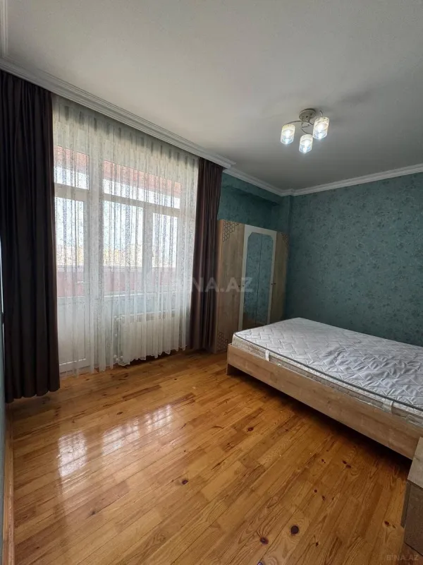 Satılır 3 otaqlı mənzil 110 m²