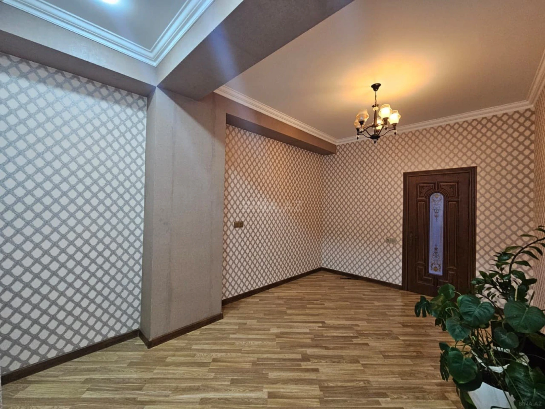 Satılır 3 otaqlı mənzil 105 m²
