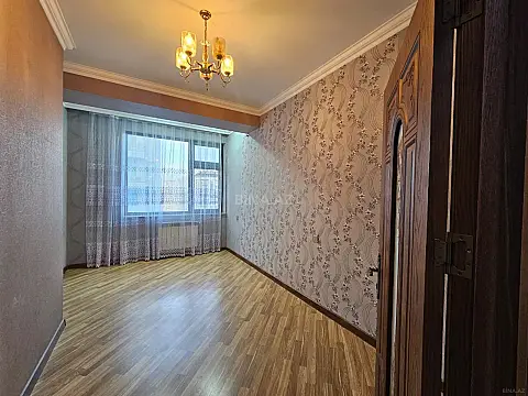 Satılır 3 otaqlı mənzil 105 m²