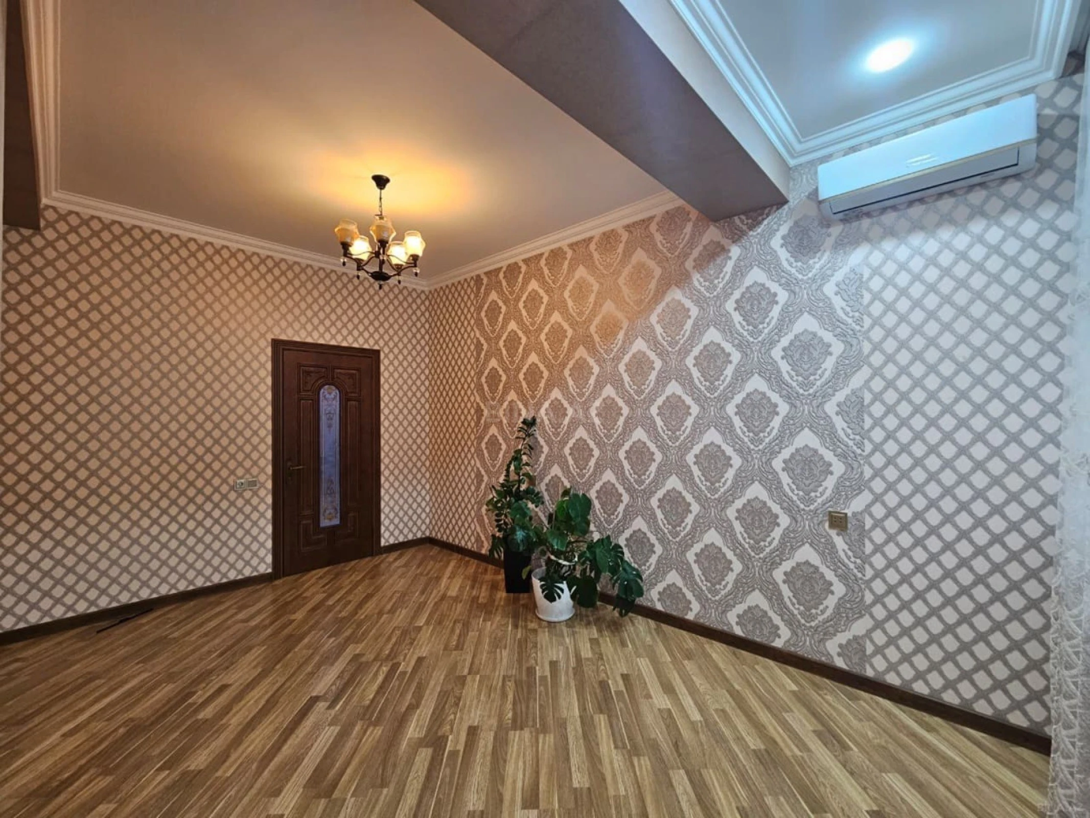 Satılır 3 otaqlı mənzil 105 m²