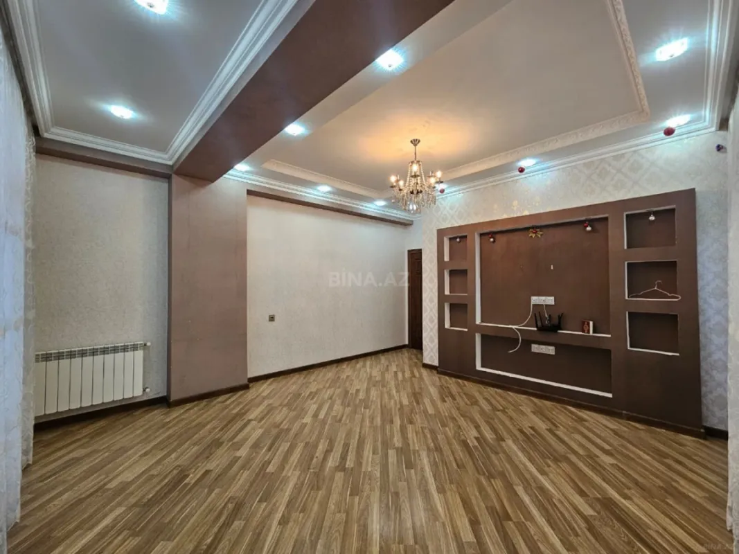 Satılır 3 otaqlı mənzil 105 m²