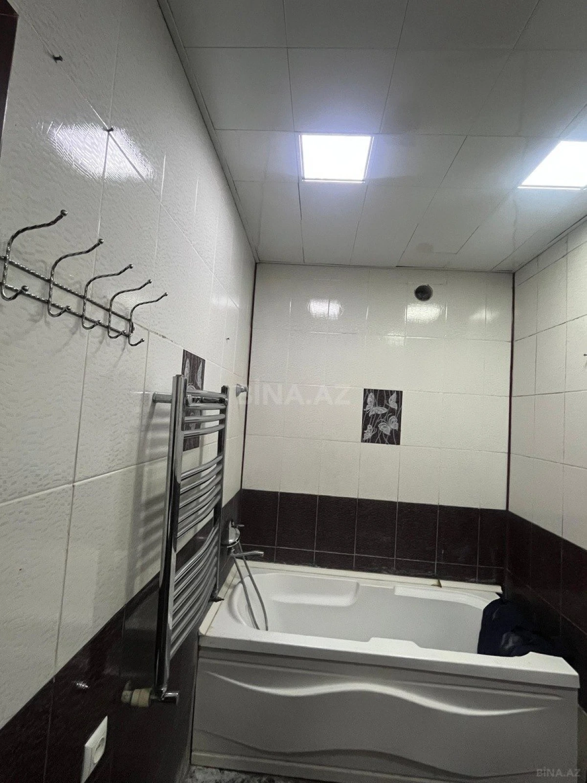 Kirayə verilir 3 otaqlı mənzil 130 m²