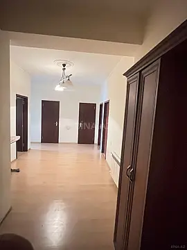 Kirayə verilir 3 otaqlı mənzil 130 m² — Bakı, 7-ci mikrorayon 3 otaq 130.00 m²
