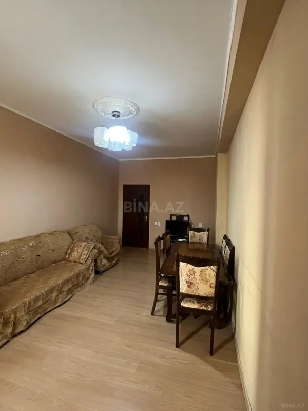 Kirayə verilir 3 otaqlı mənzil 130 m²