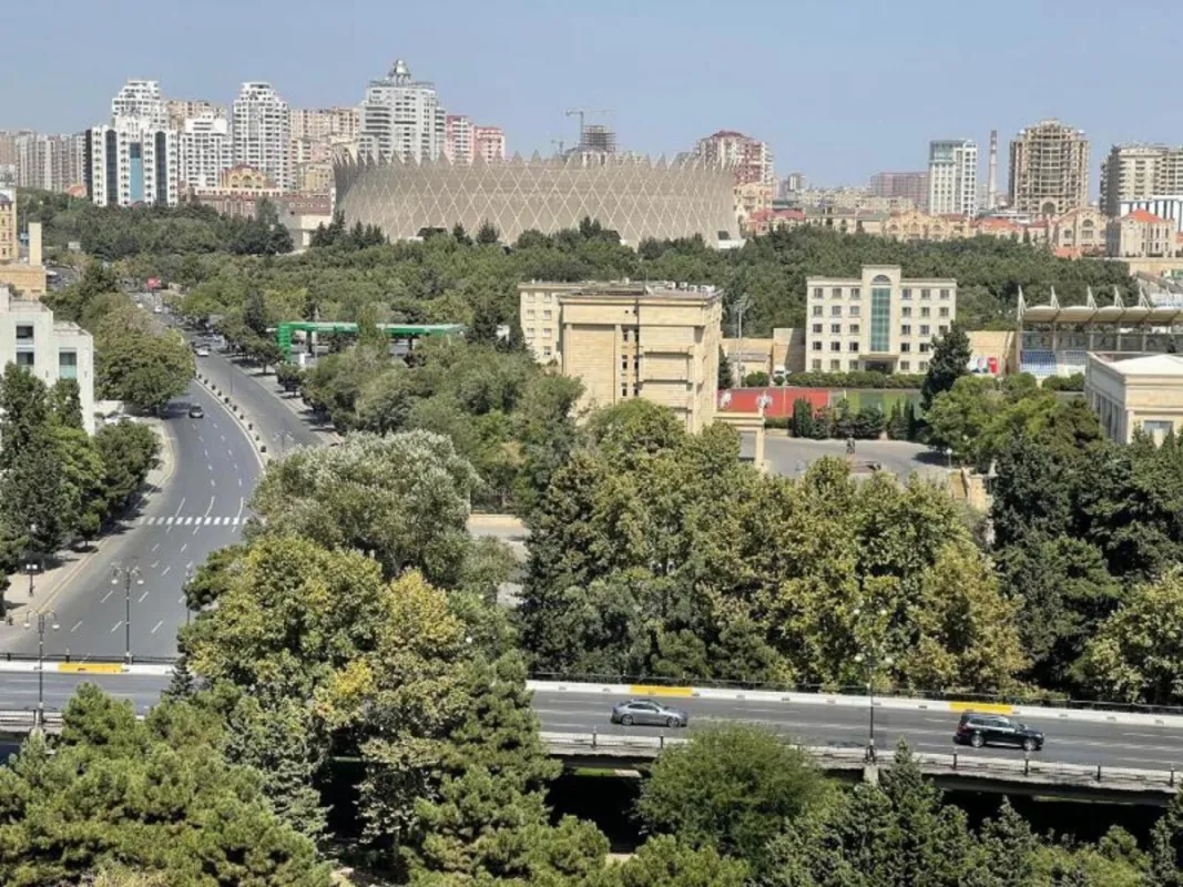 Satılır 3 otaqlı mənzil 101 m²