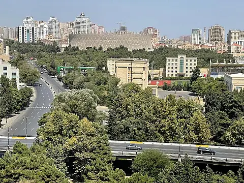 Satılır 3 otaqlı mənzil 101 m²