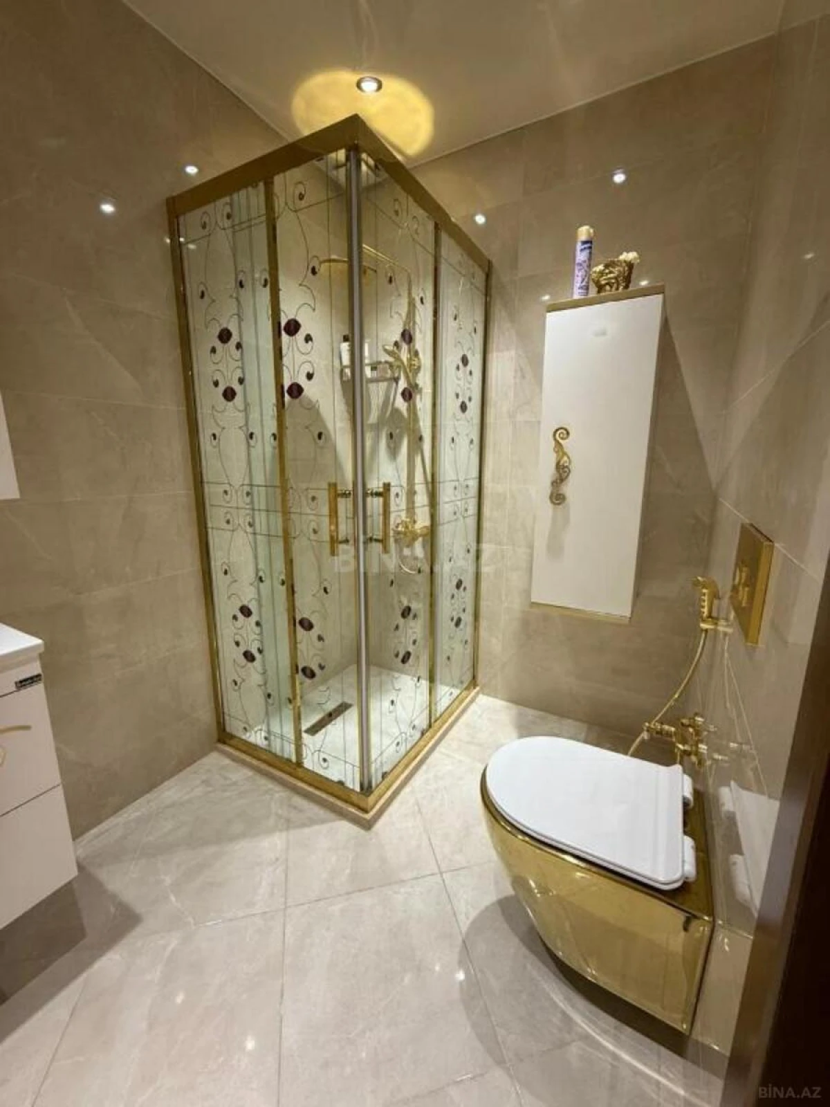 Satılır 3 otaqlı mənzil 101 m²