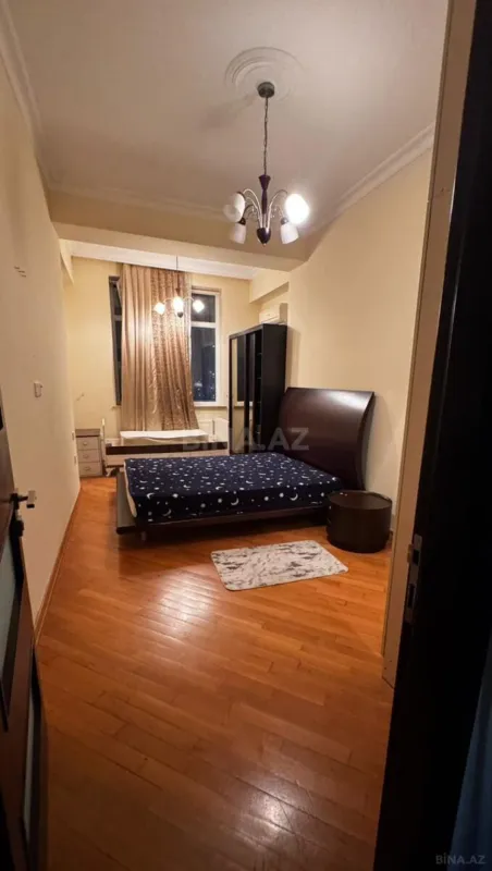 Kirayə verilir 3 otaqlı mənzil 104 m²