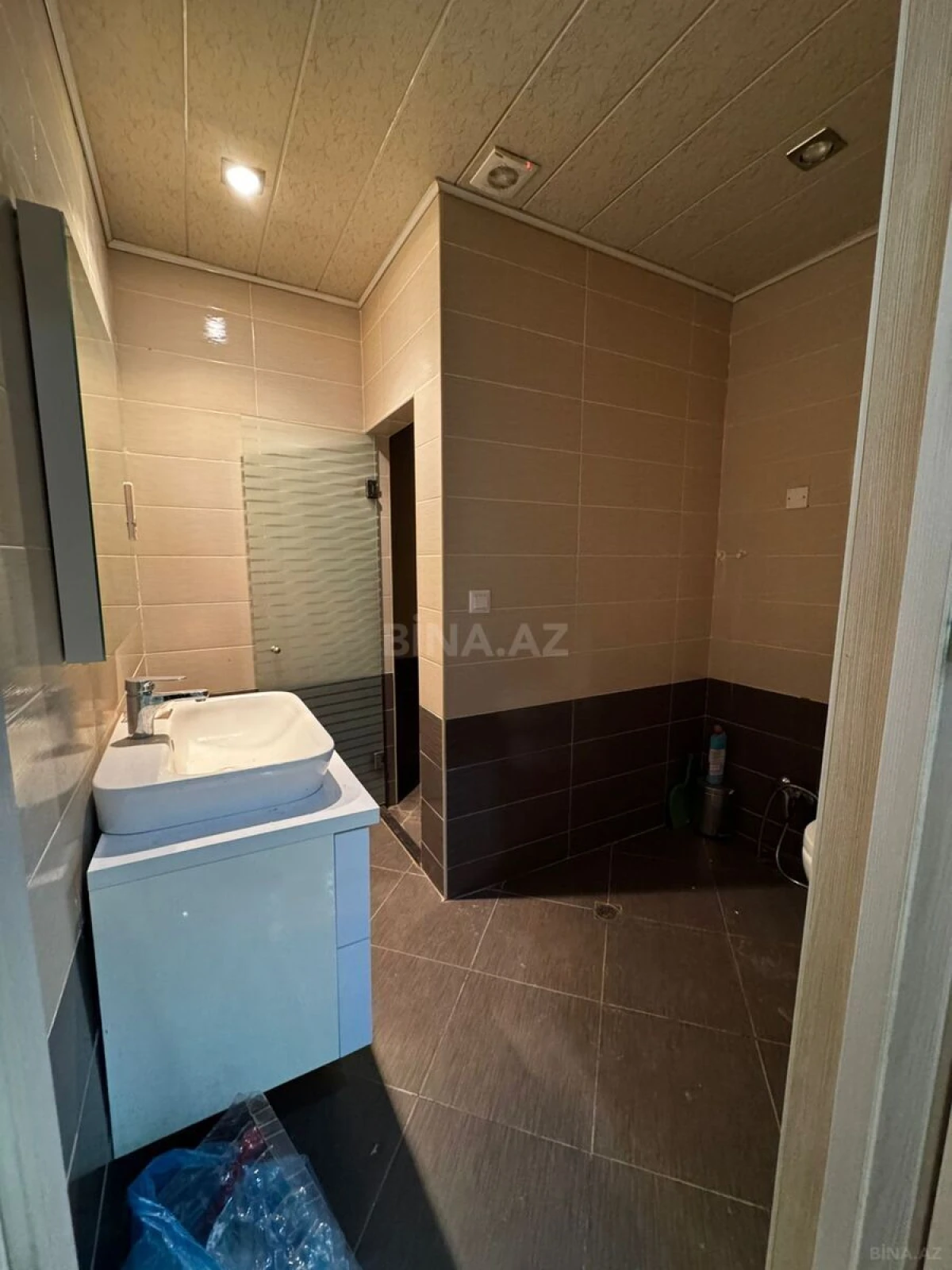 Satılır 3 otaqlı mənzil 114 m²