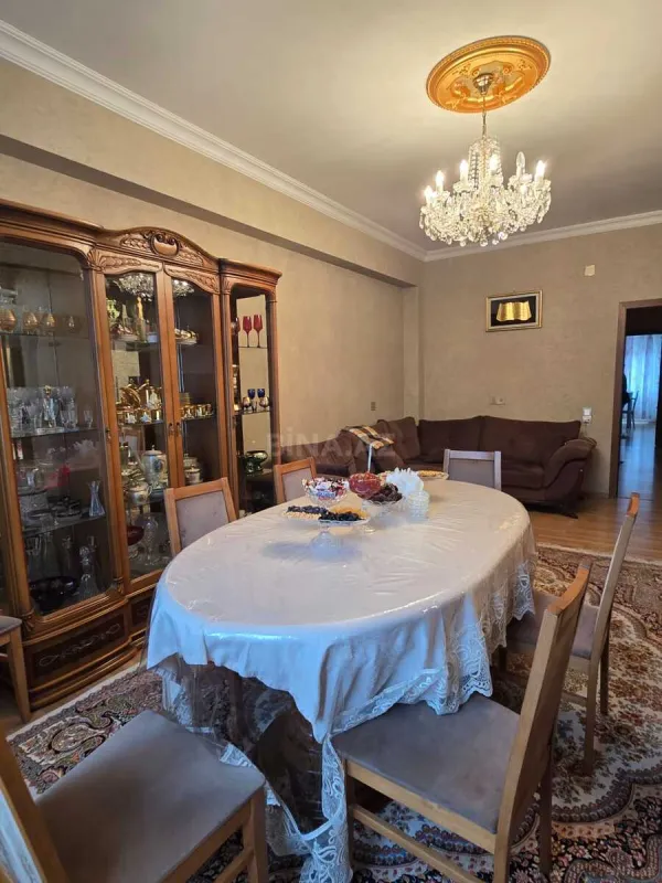 Satılır 3 otaqlı mənzil 91 m²