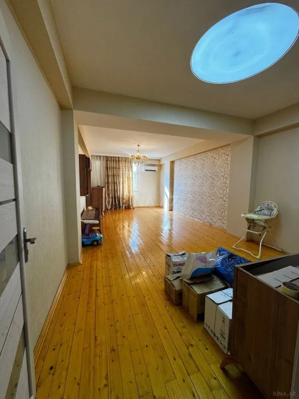 Satılır 3 otaqlı mənzil 114 m²