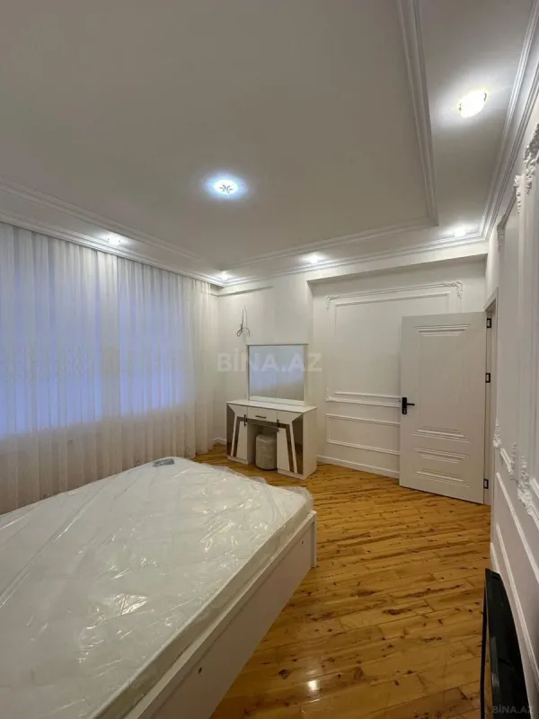 Kirayə verilir 4 otaqlı mənzil 127 m²