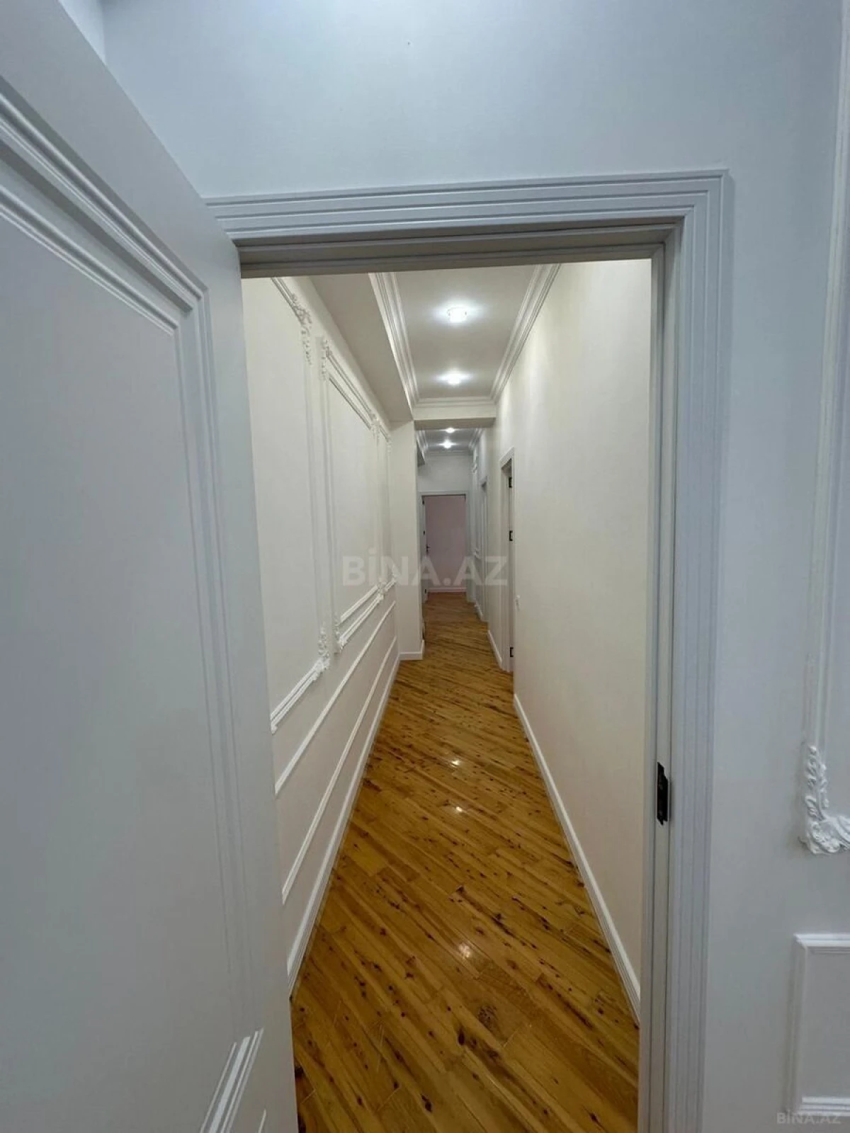 Kirayə verilir 4 otaqlı mənzil 127 m²