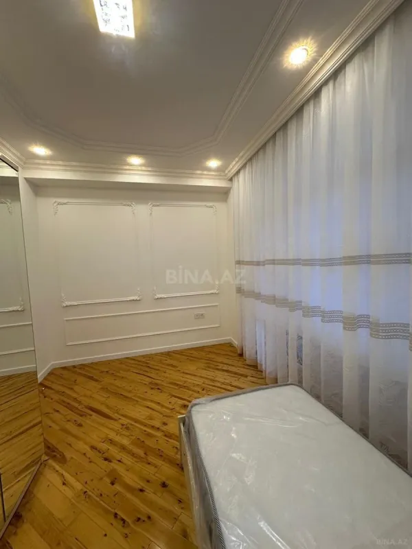 Kirayə verilir 4 otaqlı mənzil 127 m²