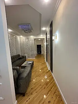 Kirayə verilir 4 otaqlı mənzil 127 m²