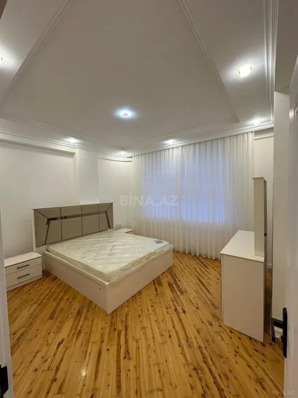 Kirayə verilir 4 otaqlı mənzil 127 m²