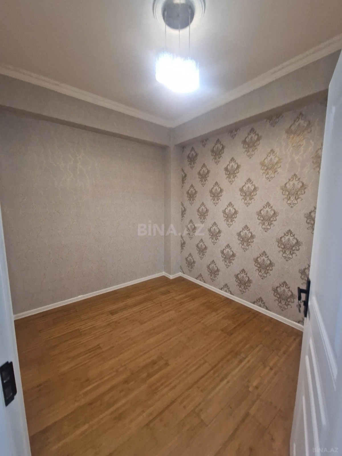 Satılır 2 otaqlı mənzil 42 m²