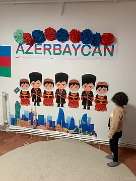 Satılır obyekt 385 m² — Bakı 385.00 m²