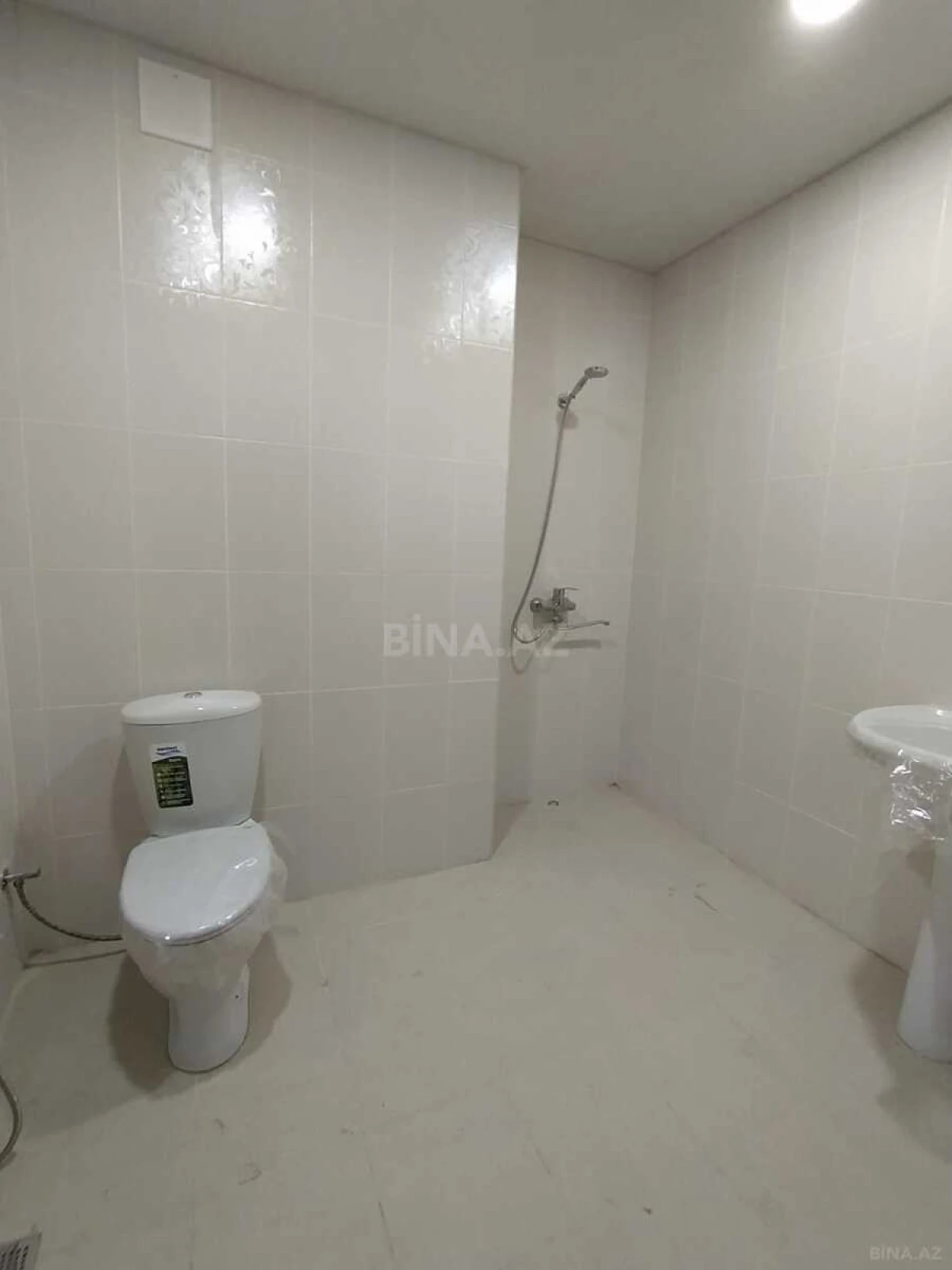 Satılır 2 otaqlı mənzil 73 m²