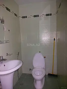 Kirayə verilir 3 otaqlı mənzil 121 m²