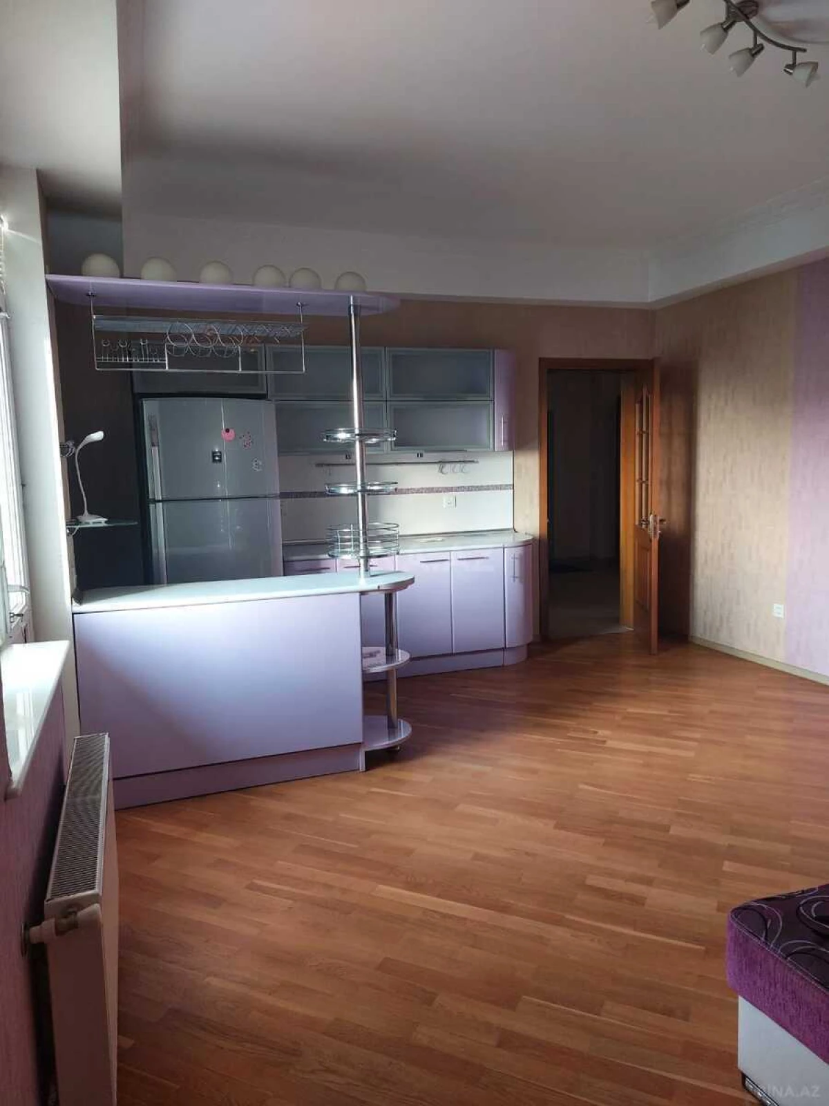 Kirayə verilir 3 otaqlı mənzil 121 m²