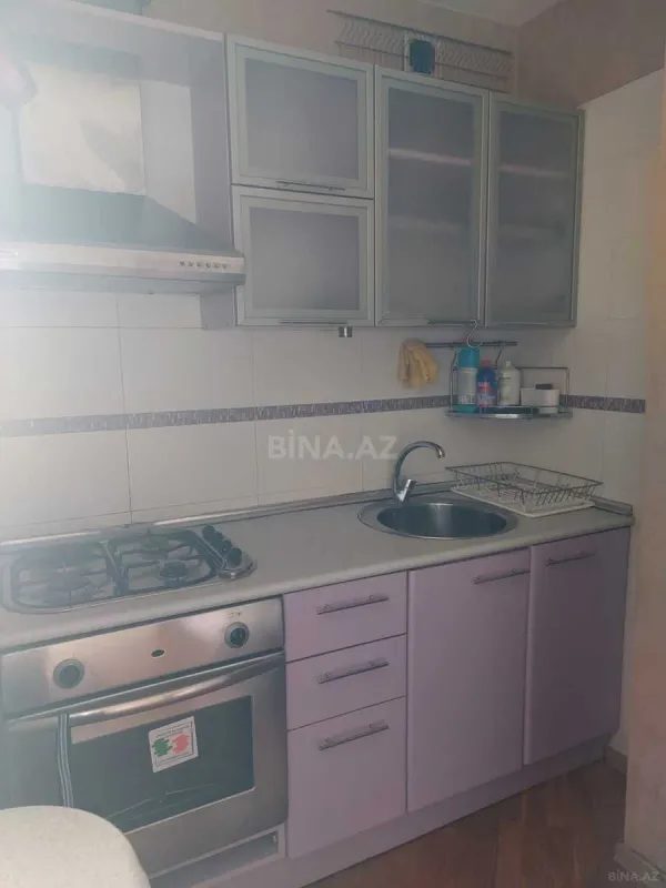 Kirayə verilir 3 otaqlı mənzil 121 m²