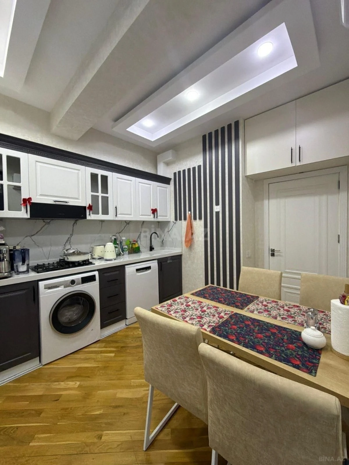 Satılır 2 otaqlı mənzil 100 m²