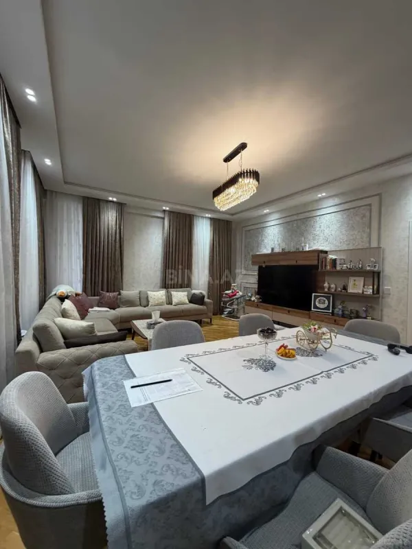 Satılır 2 otaqlı mənzil 100 m²