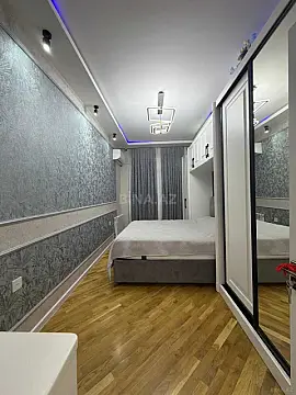 Satılır 2 otaqlı mənzil 100 m²