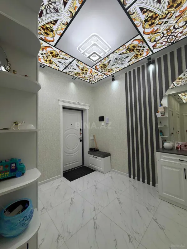 Satılır 2 otaqlı mənzil 100 m²