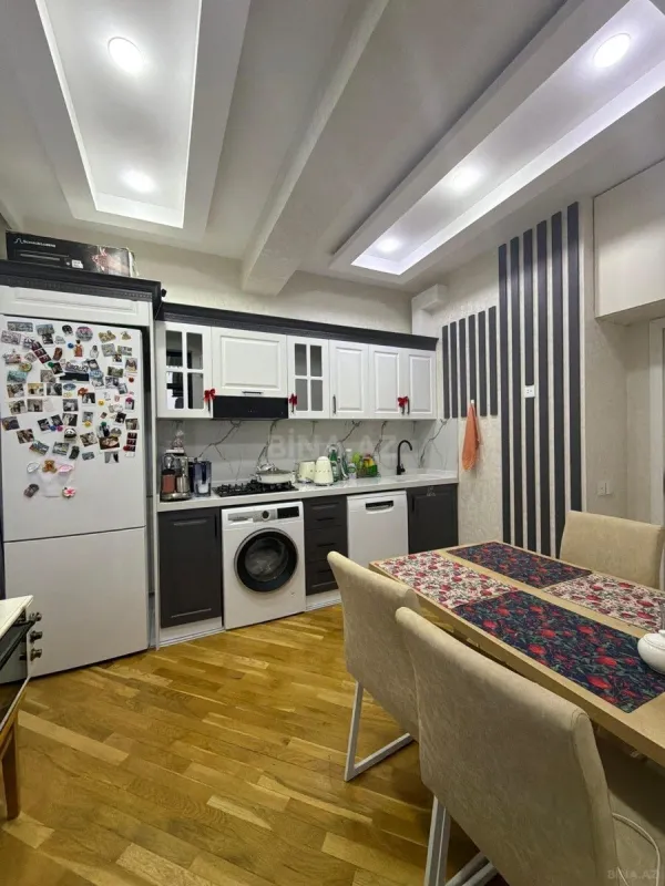 Satılır 2 otaqlı mənzil 100 m²