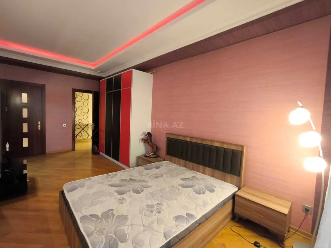 Kirayə verilir 3 otaqlı mənzil 220 m²